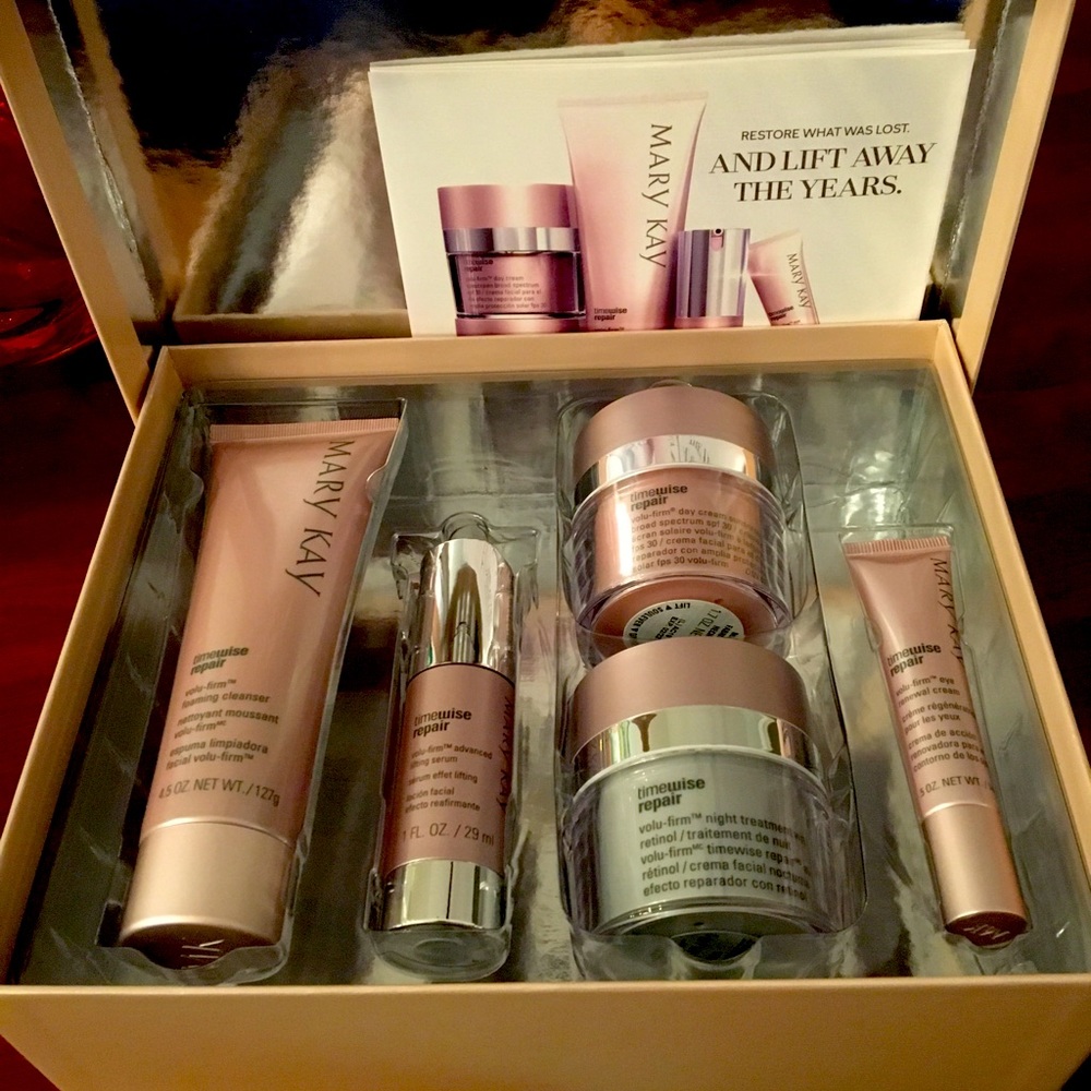Mary Kay Timewise Repair Box Set